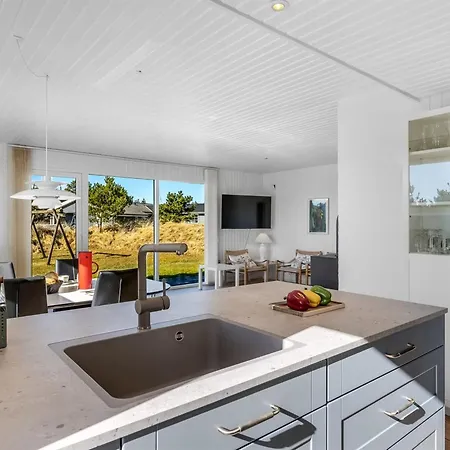 Sinikka - 900m From The Sea By Interhome *