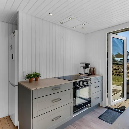 Dom wakacyjny Sinikka - 900m From The Sea By Interhome