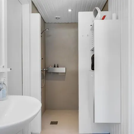 Dom wakacyjny Sinikka - 900m From The Sea By Interhome
